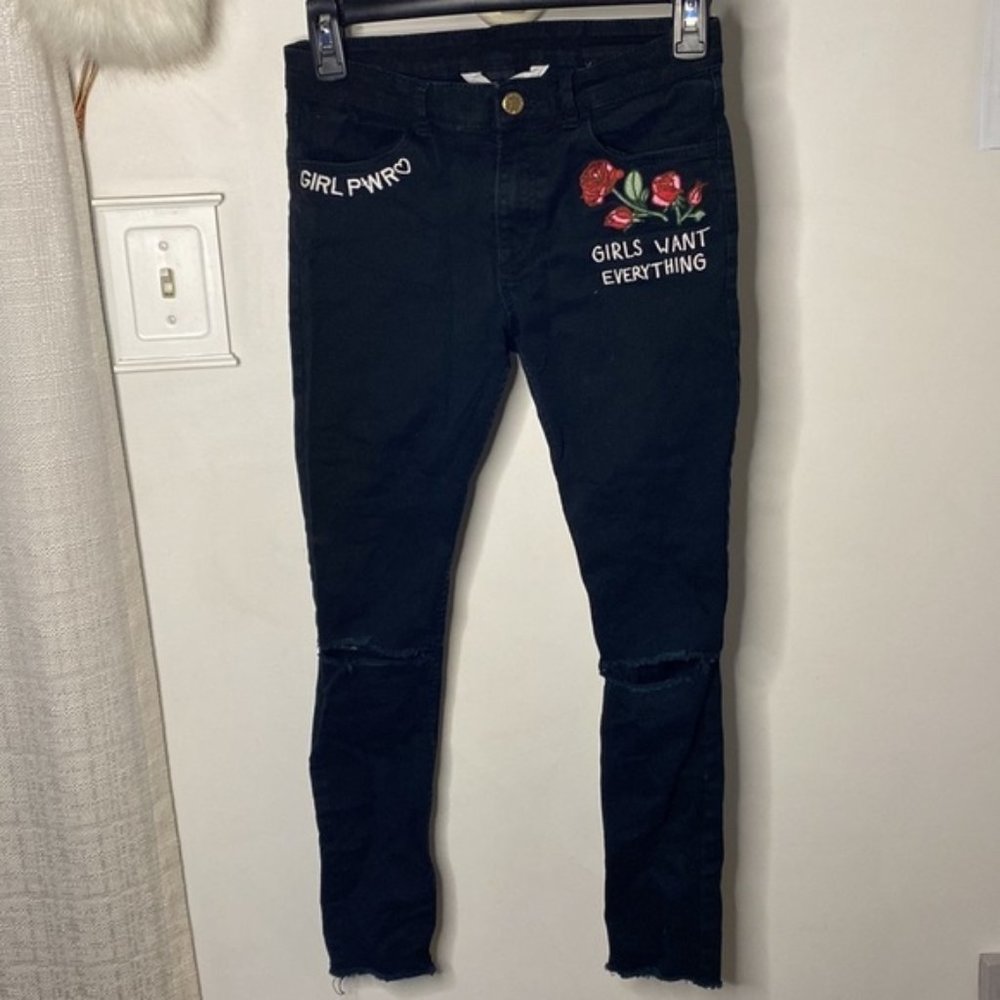 🌷H&amp;M🌷 Girls Black Slim Distressed Knee Rose Patch Embroidery Stretch Jeans